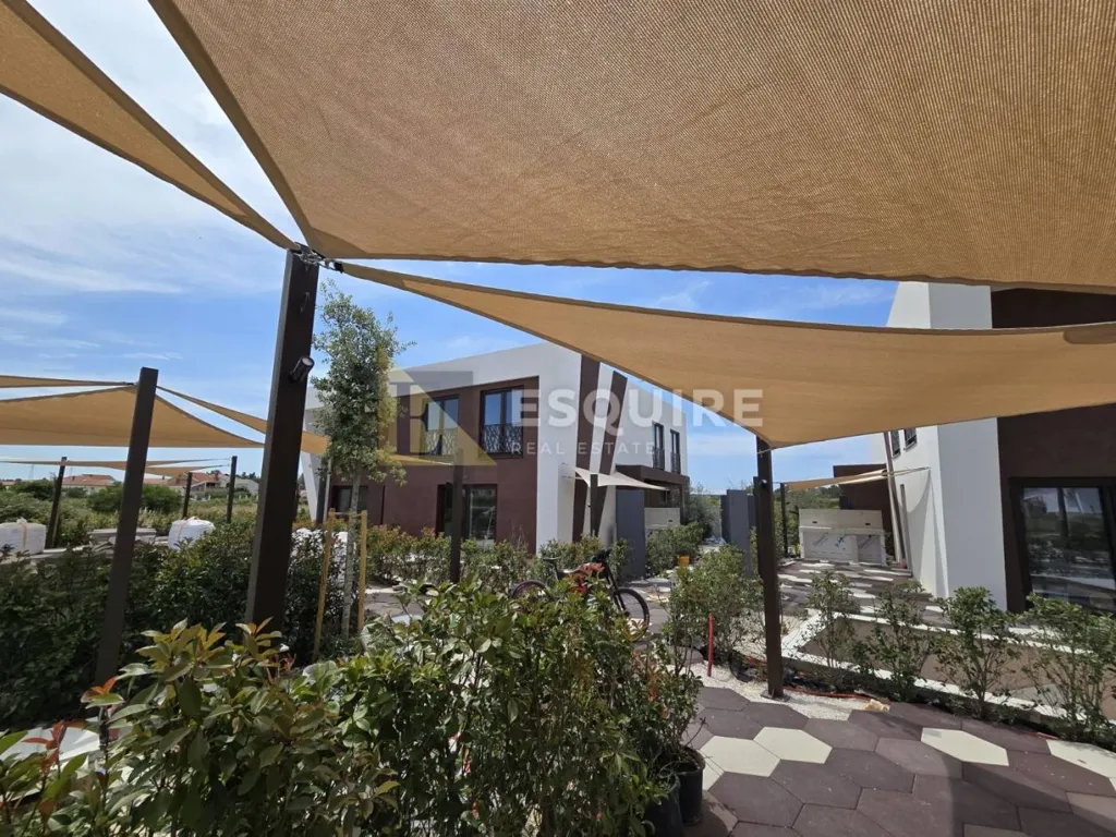 Terrass - Smart Home Villa with Private Pools in Nin