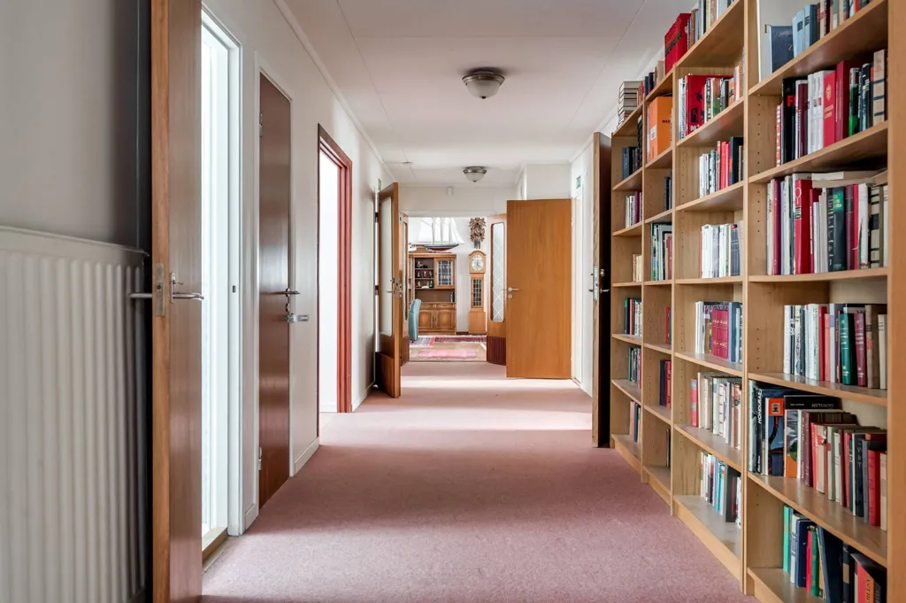 Kabinet - Multi-Use Property with Historic Charm in Borgvik