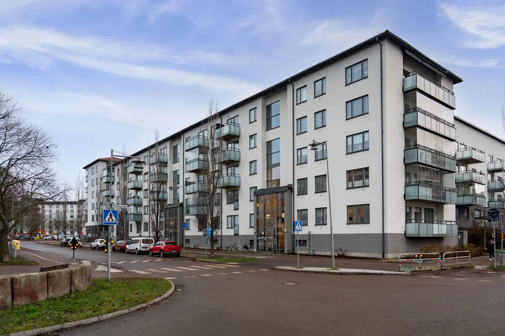 Extérieur - Compact 1-Bedroom Flat with Garden View in Uppsala