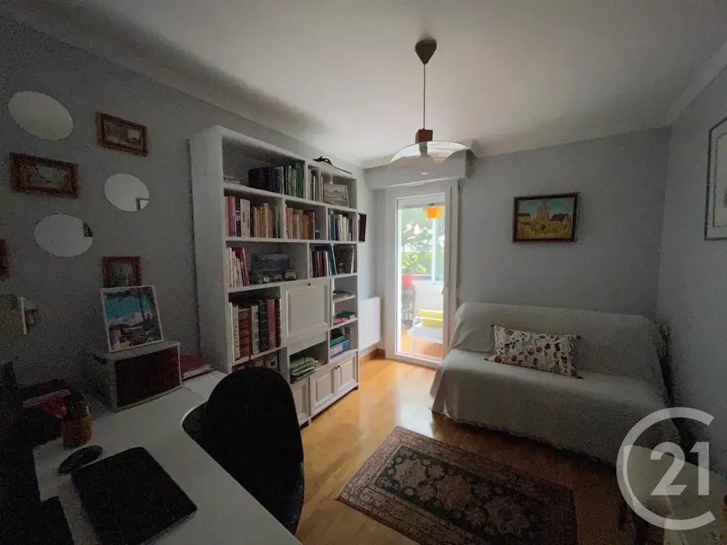 Studio - City Centre Flat with Terrace in Hendaye