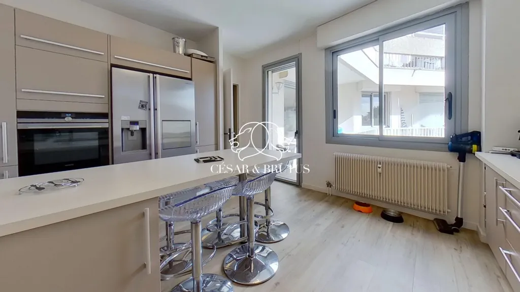 Köök - Luxury Duplex Flat with Panoramic Terrace in Tassin