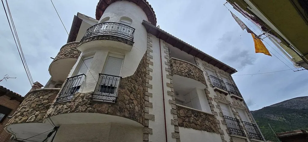 Exterior - Apartment with Pool and Terrace in Mijares