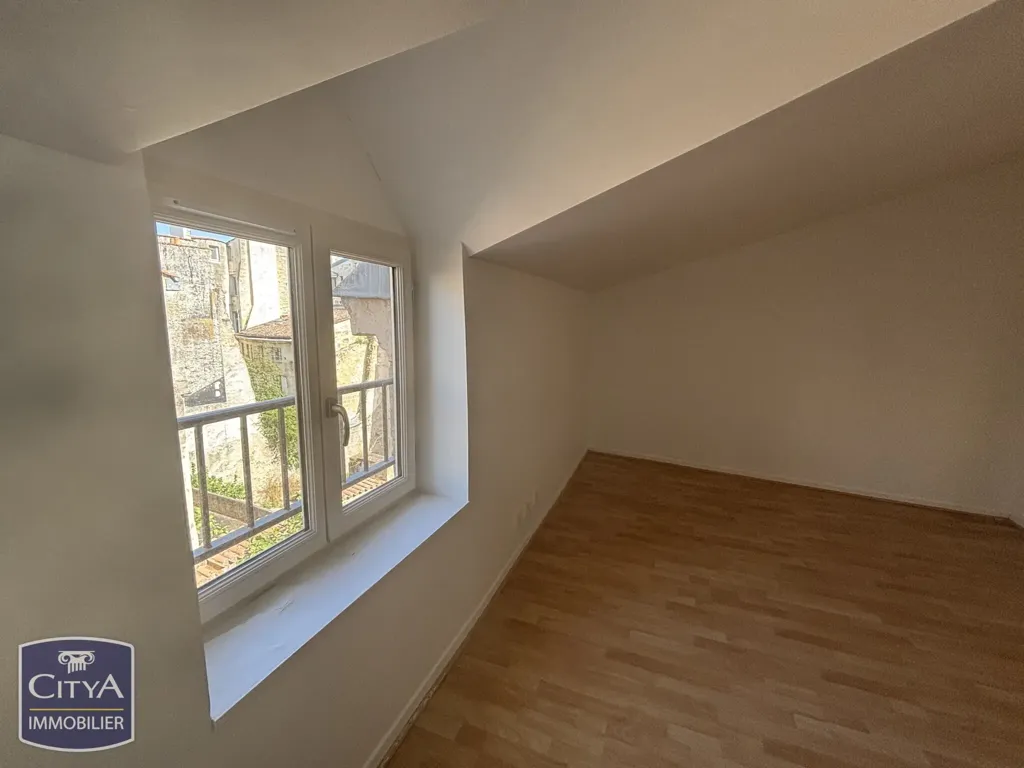 Pièces - Appartement 1 Pièce avec Vue sur Bordeaux