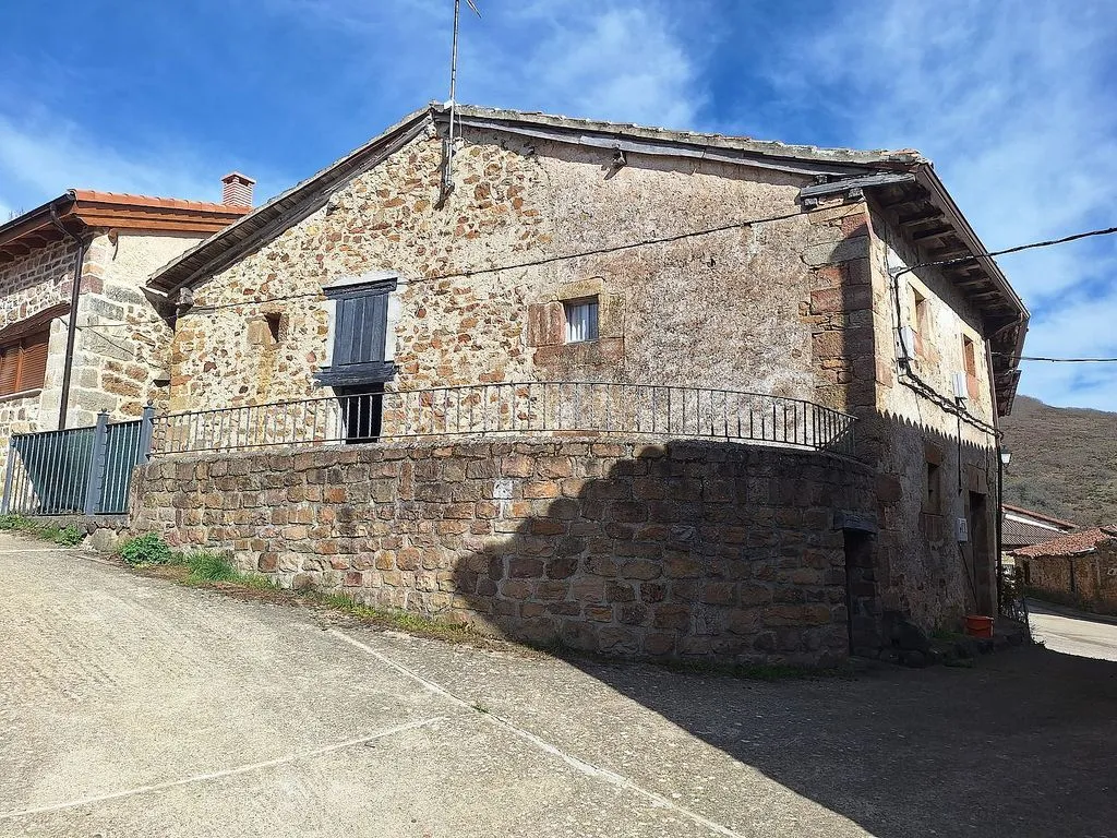 Välivaade - Rustic Stone House with Mountain View in Vergaño