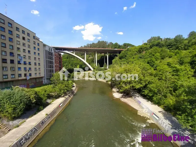 Corner Flat with River Views in La Peña