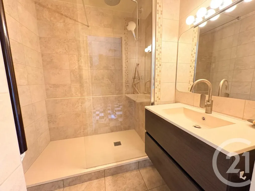 Bagni - T2 with Balcony in Bourg-en-Bresse