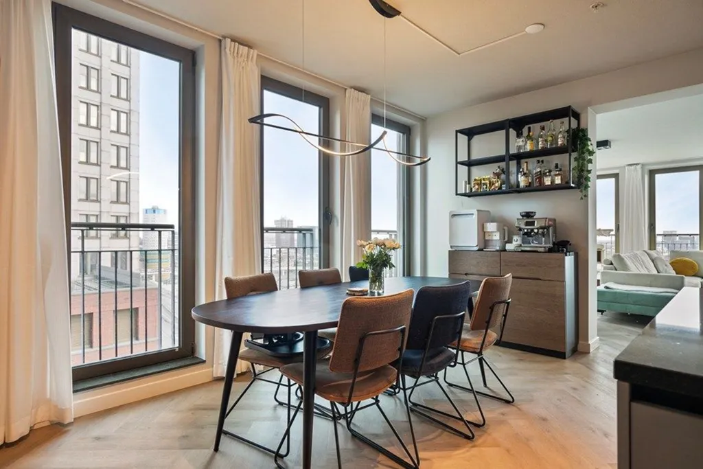 Salle à manger - Furnished Flat with City Views in The Hague