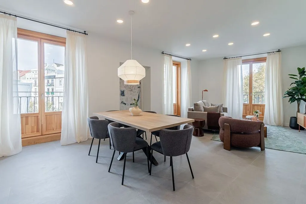 Salle à manger - Furnished Flat with Balcony in Madrid