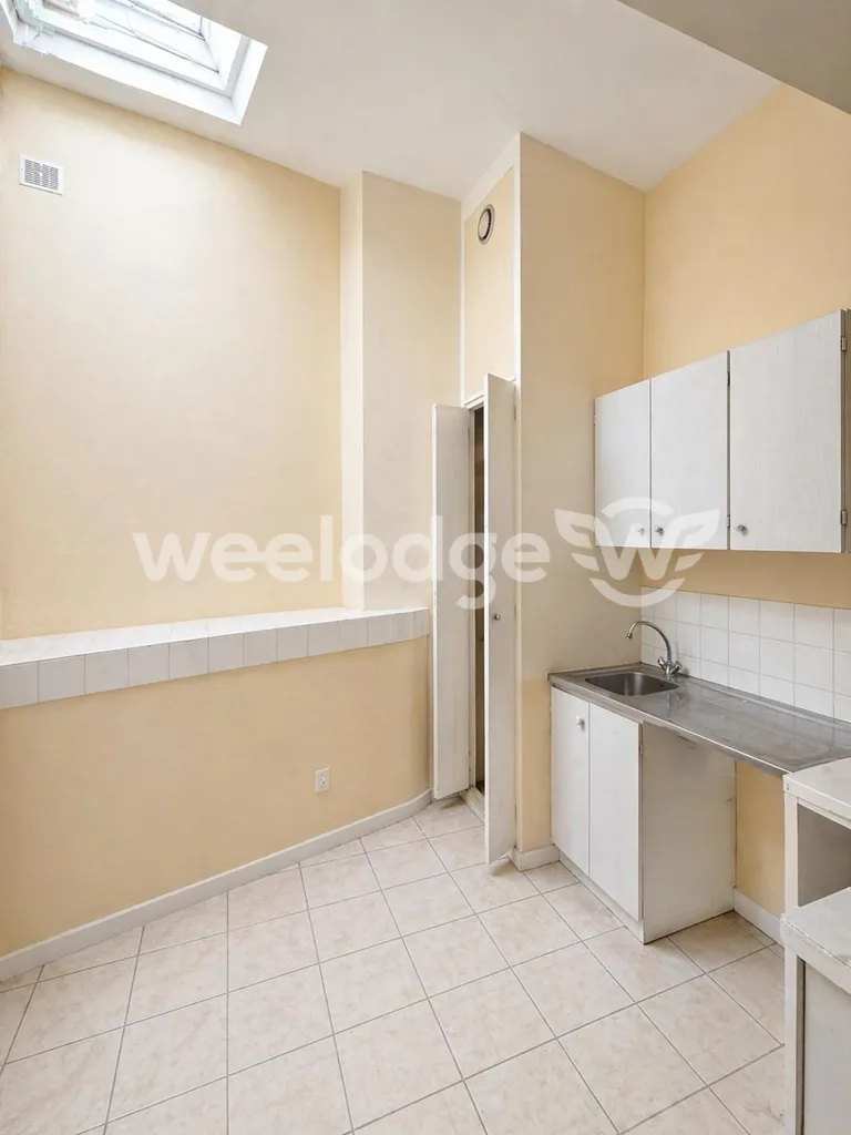 Cucina - 2-Piece Flat with Loft Potential in Pontoise