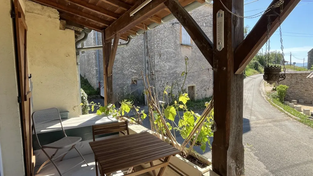 Balcon - Maison Rénovée avec Balcon à Cortevaix