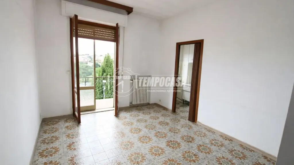Toad - Spacious Apartment with Balcony in Ancona