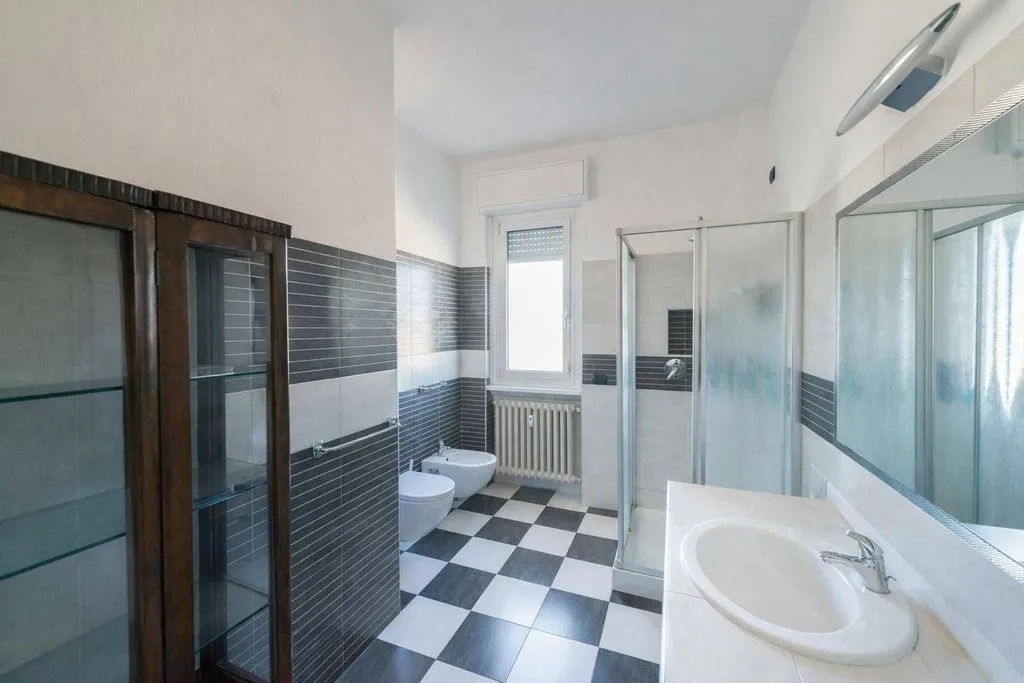 Salles de bain - Luxury Penthouse with Double Balcony in Milan