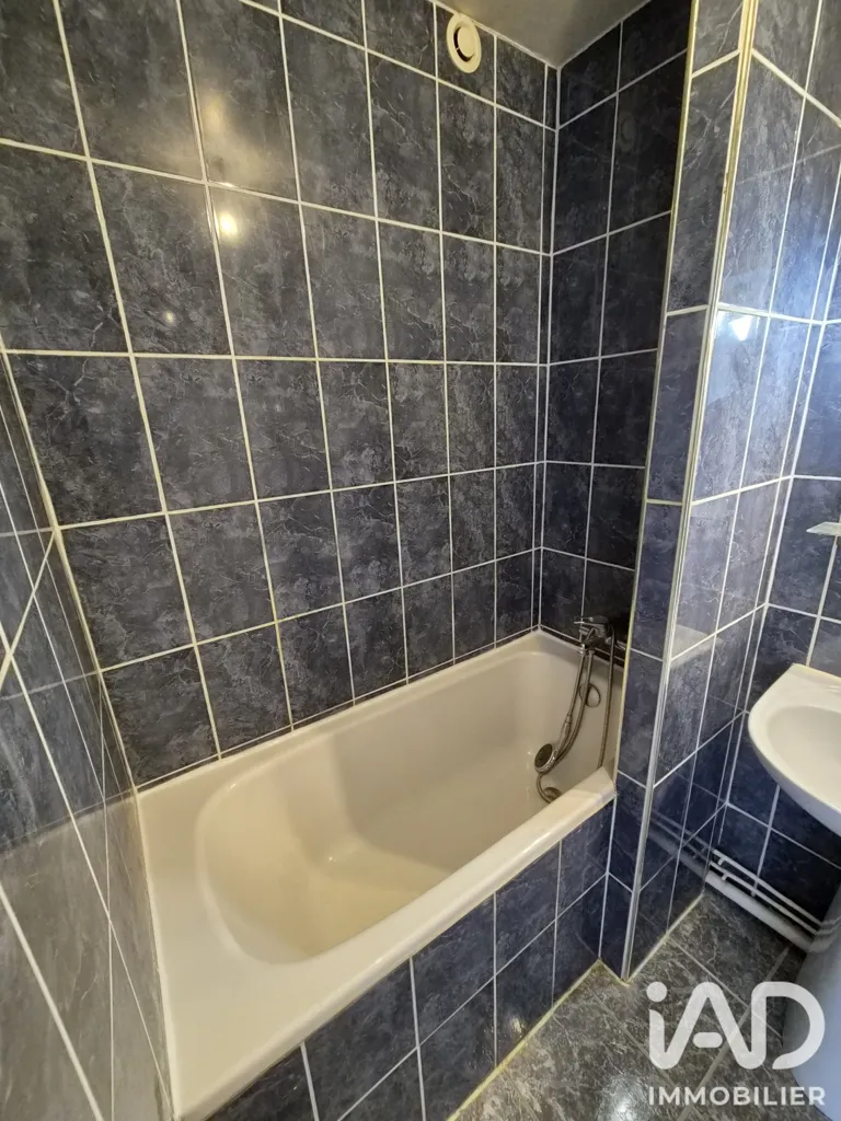 Vannitoad - T4 Apartment with Balcony in Yzeure