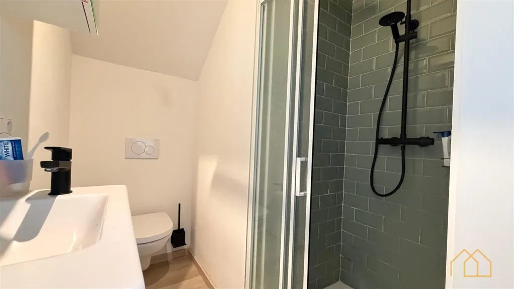 Salles de bain - Appartement avec Parking à Geel
