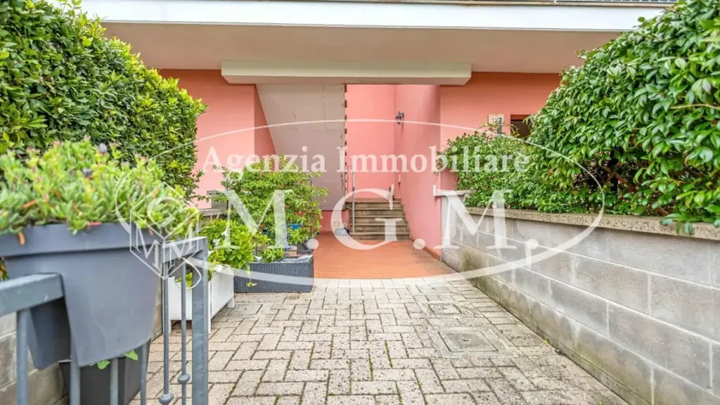 Entrée - Modernised Apartment with Mansard in Lavaiano