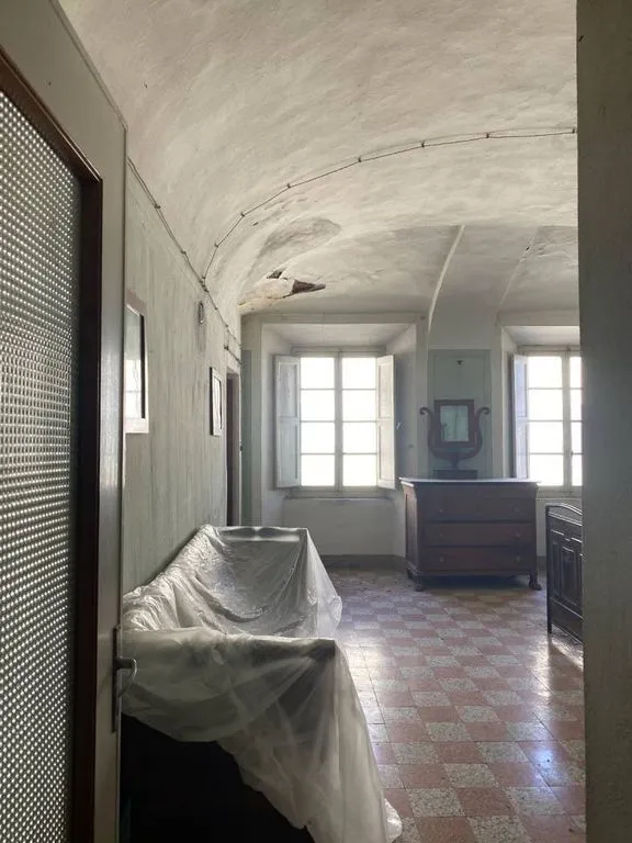 Pièces - Seventeenth-Century House with Courtyard in Bobbio