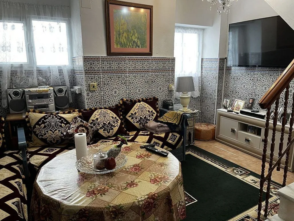 Séjour - Three-Bedroom House in Olvera
