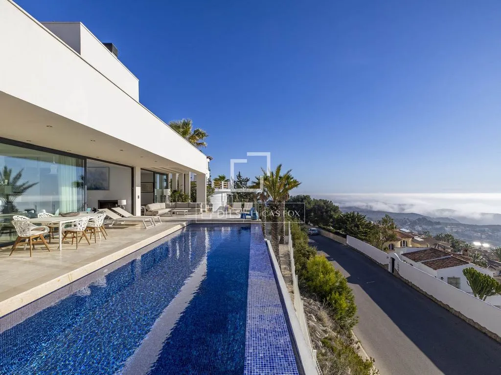 Piscine - Luxury Villa with Panoramic Sea Views in Benitachell