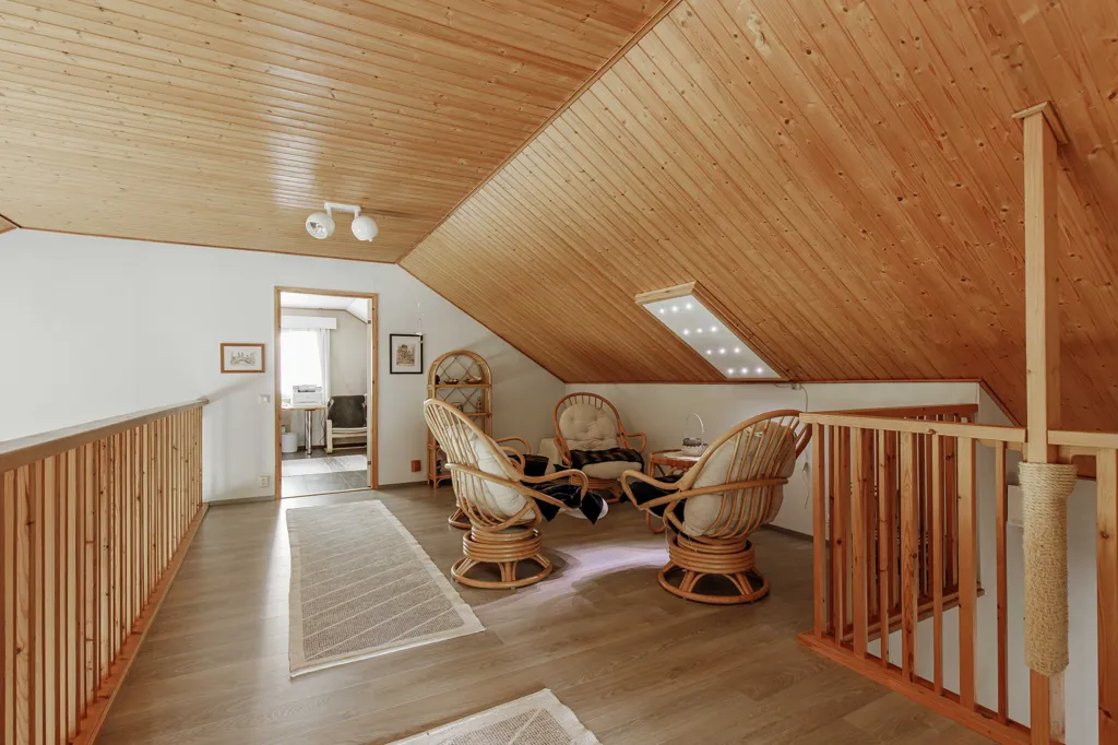 Toad - Spacious Detached House with Garden in Riskunmäki