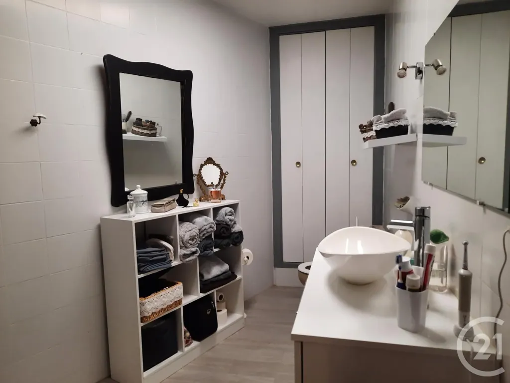 Bagni - 6-Piece House with Courtyard in Chef-Boutonne