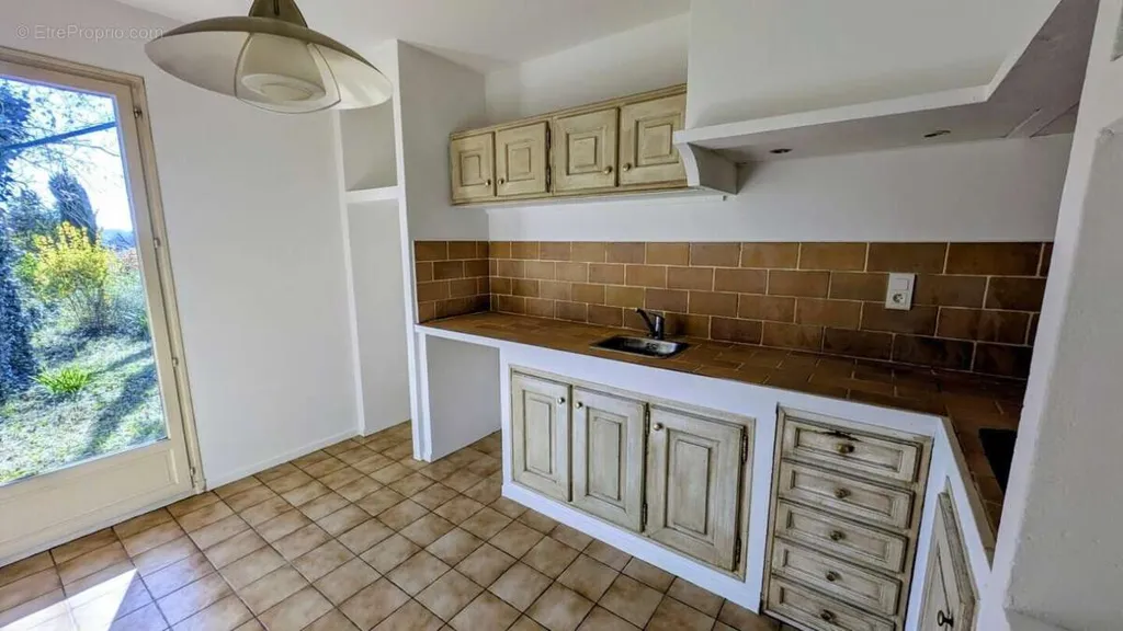 Cuisine - Villa au Calme avec Jardin à Lauris