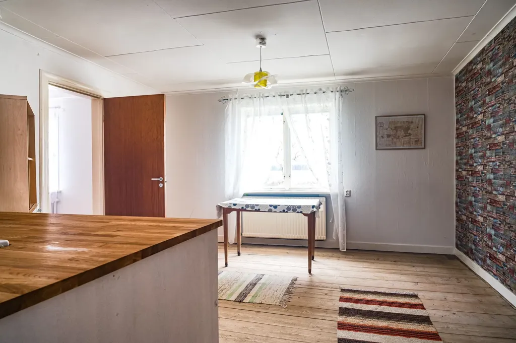 6-toaline maja asukohas Skara