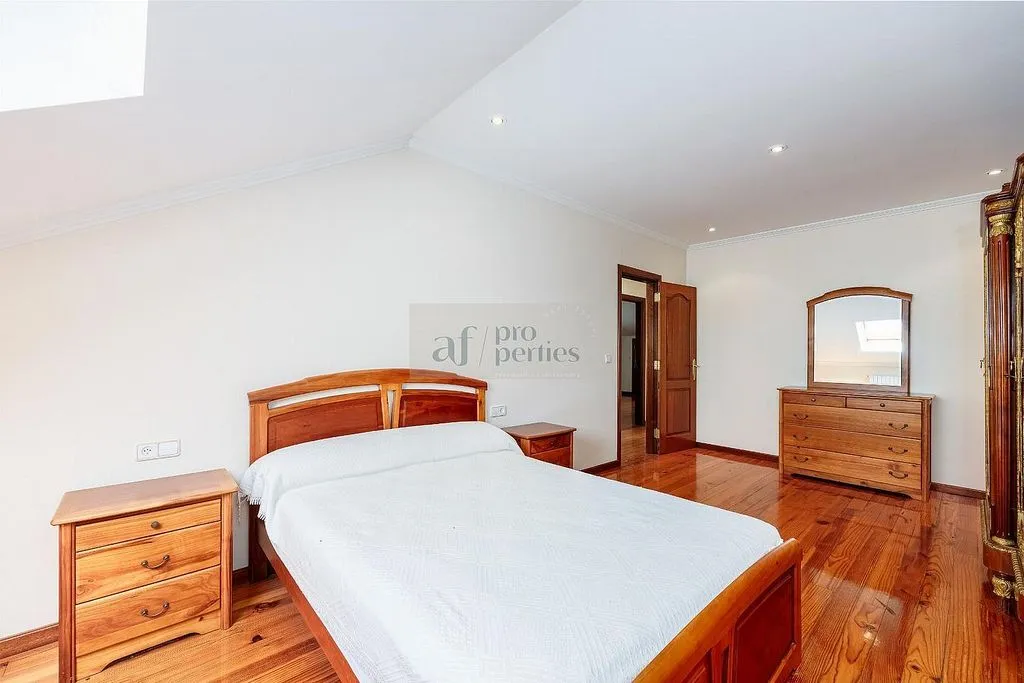 Bedrooms - Chalet with Terrace and Sea View in Nigrán
