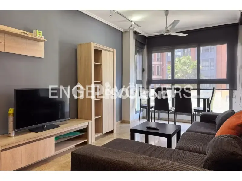 Elutuba - Apartment with Garage in Russafa–Eixample, Valencia