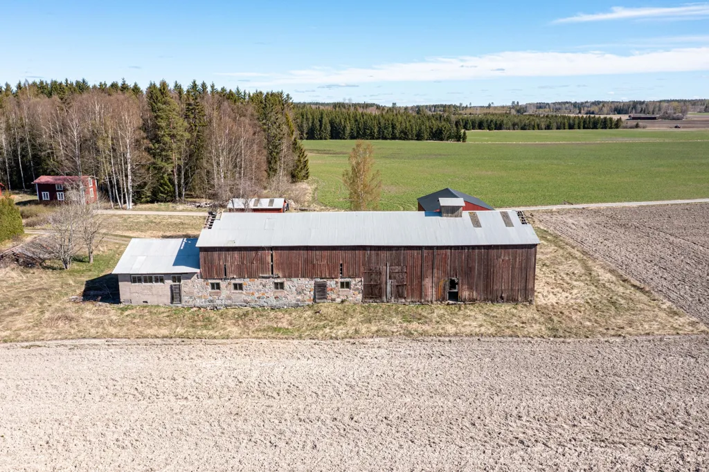 Vue aérienne - Charming Farmhouse with Workshop in Salbohed