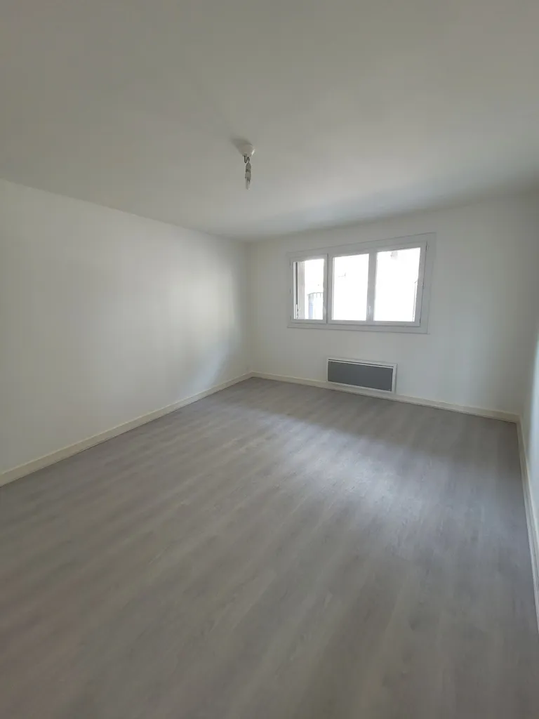 Pièces - Appartement T3 Rénové avec Balcon à Auch