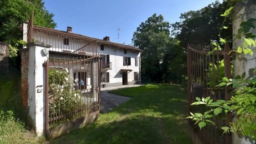 Välivaade - Rustic Property with Farmhouse Charm in Vinchio