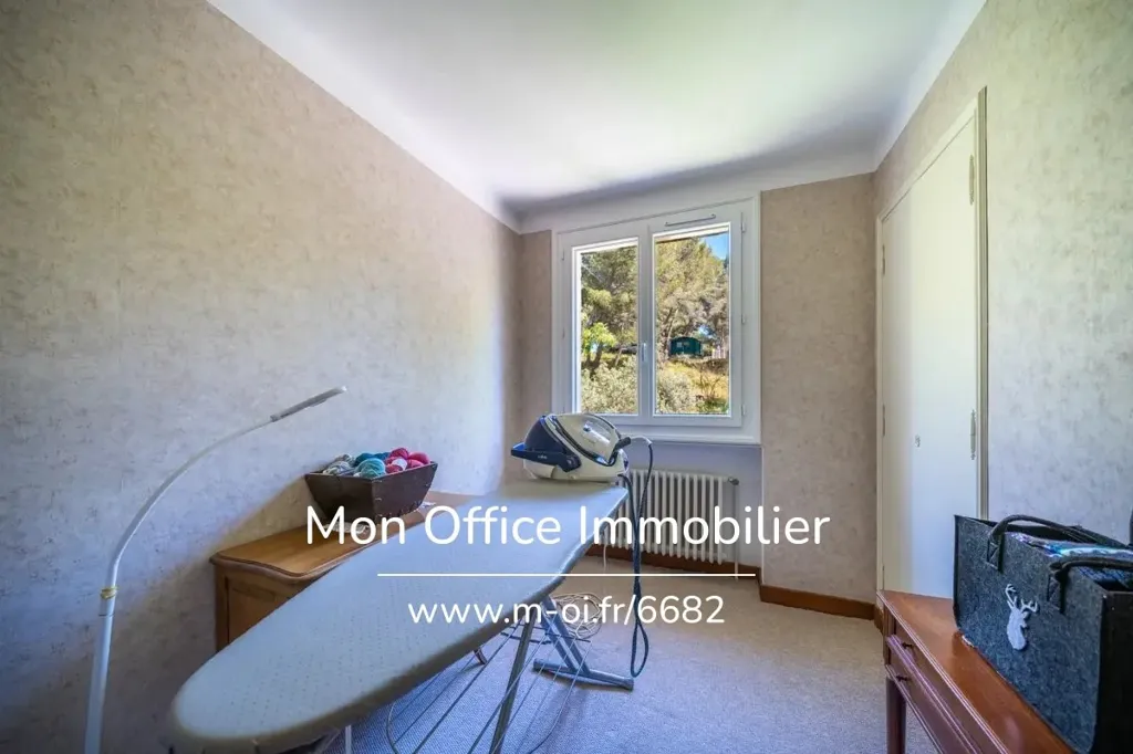 Kabinet - Charming Villa with Pool on Rove Heights