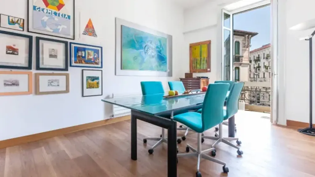 Söögituba - Signorile Apartment with Balcony in Milan