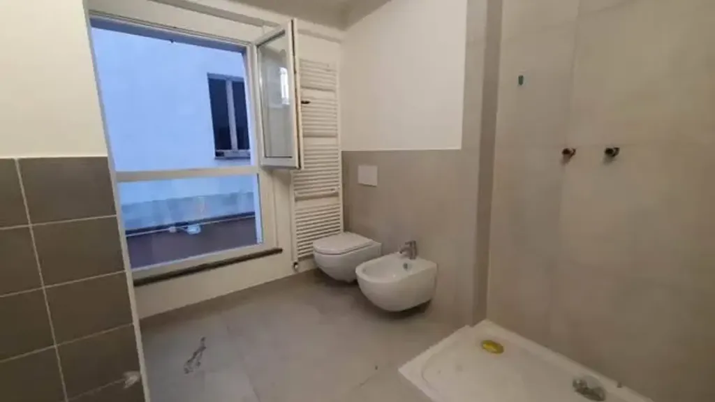 Bathrooms - Rustic Loft in Ancona Centre