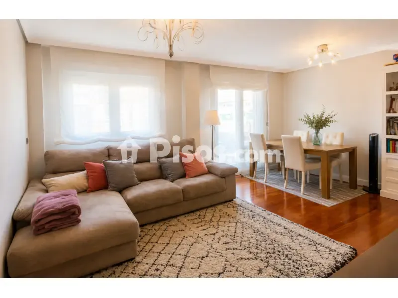 Séjour - Bright Duplex Apartment with Terrace in Lauaxeta