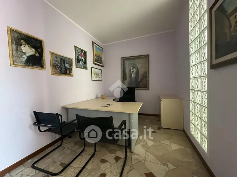 Studio - Commercial Space with Courtyard in Montecastrilli