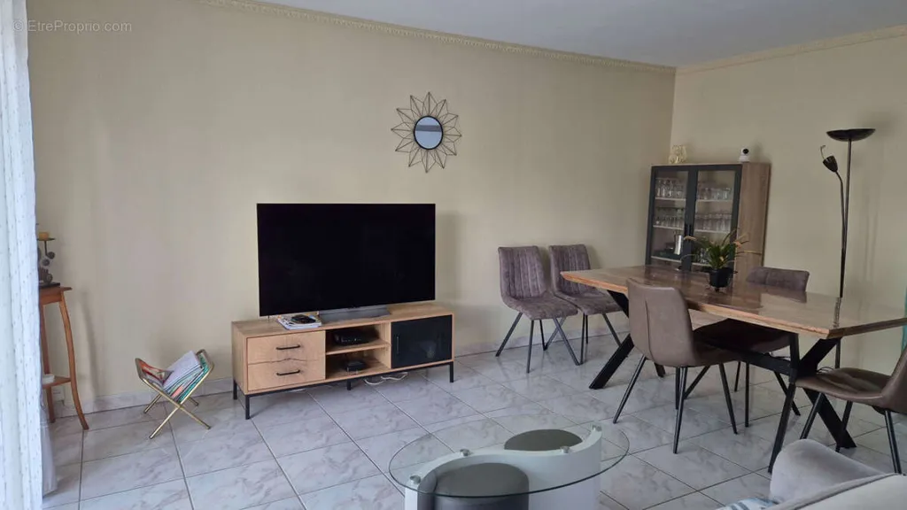 4-toaline maja asukohas Paray-Le-Monial
