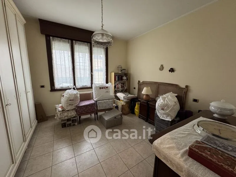 Magamistoad - Dual-Unit House in Suzzara Centre
