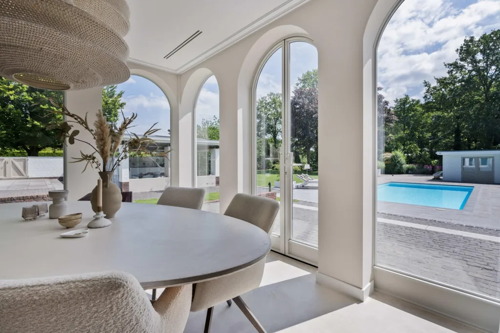 Bassein - Mediterranean-Style Villa in Venlo
