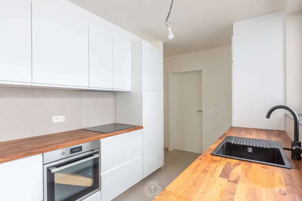 Cuisine - Appartement au Rez-de-Chaussée avec Terrasse dans le Centre-Ville