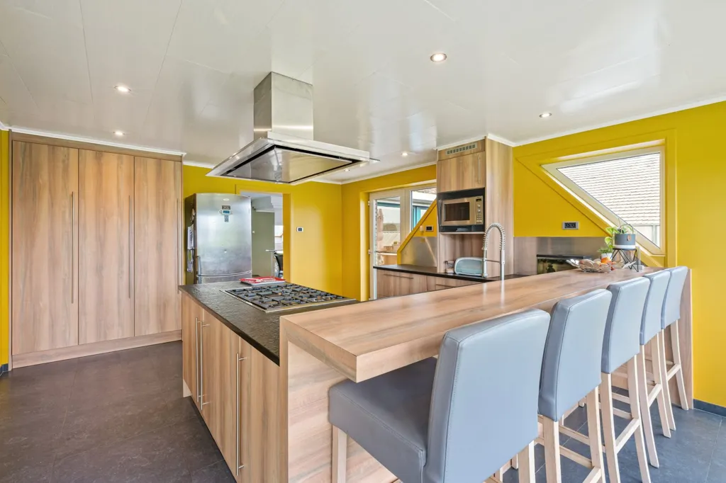 Cucina - Villa with Playful Architecture in Nieuwerkerken