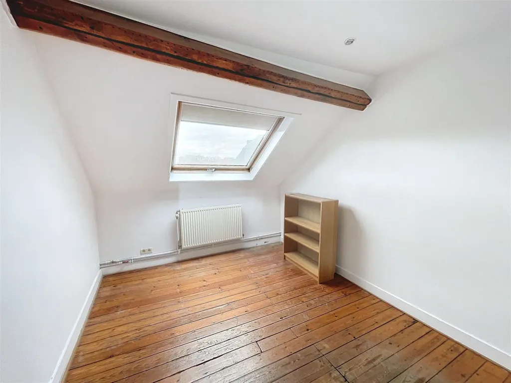 Pièces - Immeuble Mixte avec Commerces à Uccle