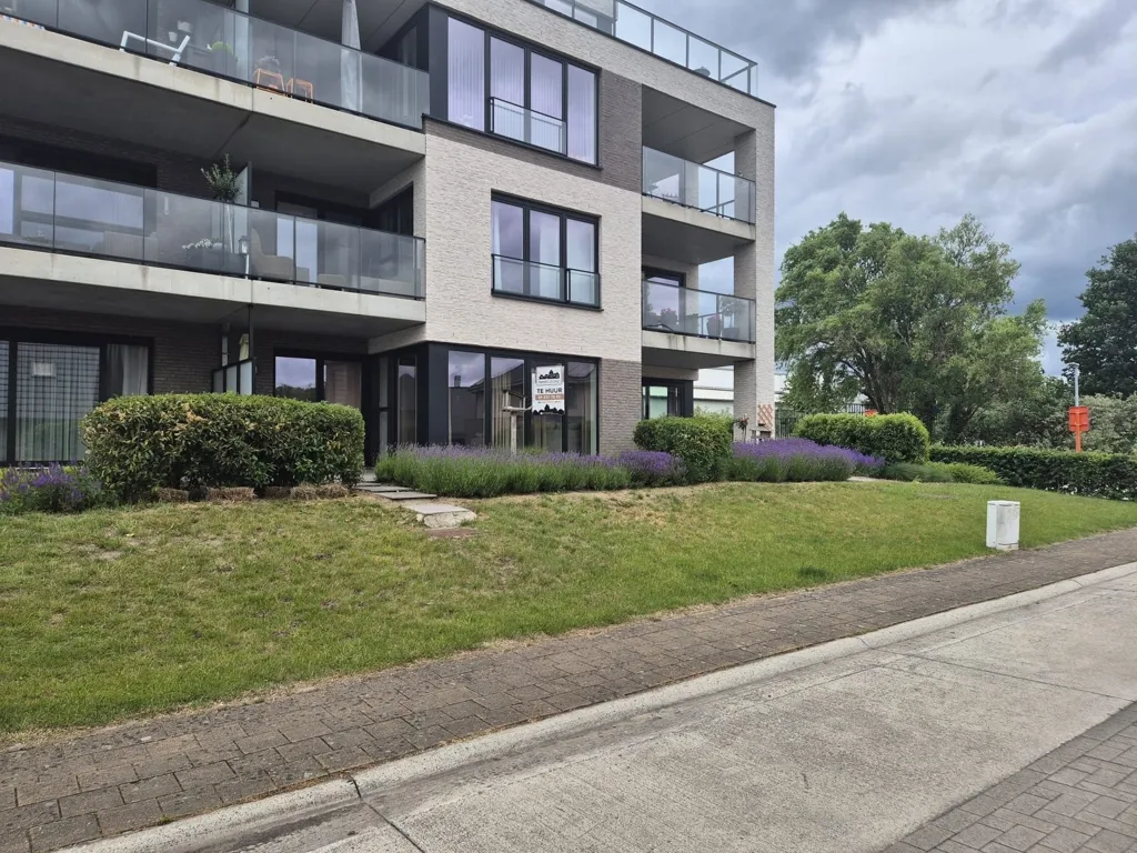 Välivaade - Modern Ground Floor Flat with Terrace in Brussels
