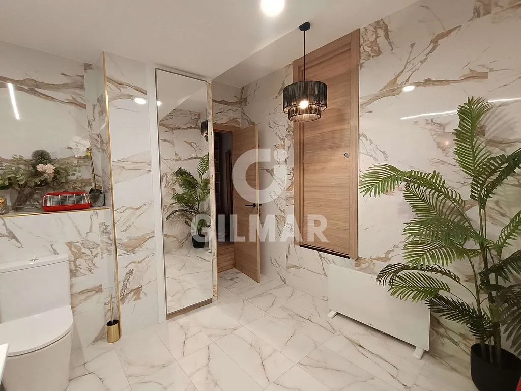 Salles de bain - Loft-Duplex with A/C in Industrial Zone