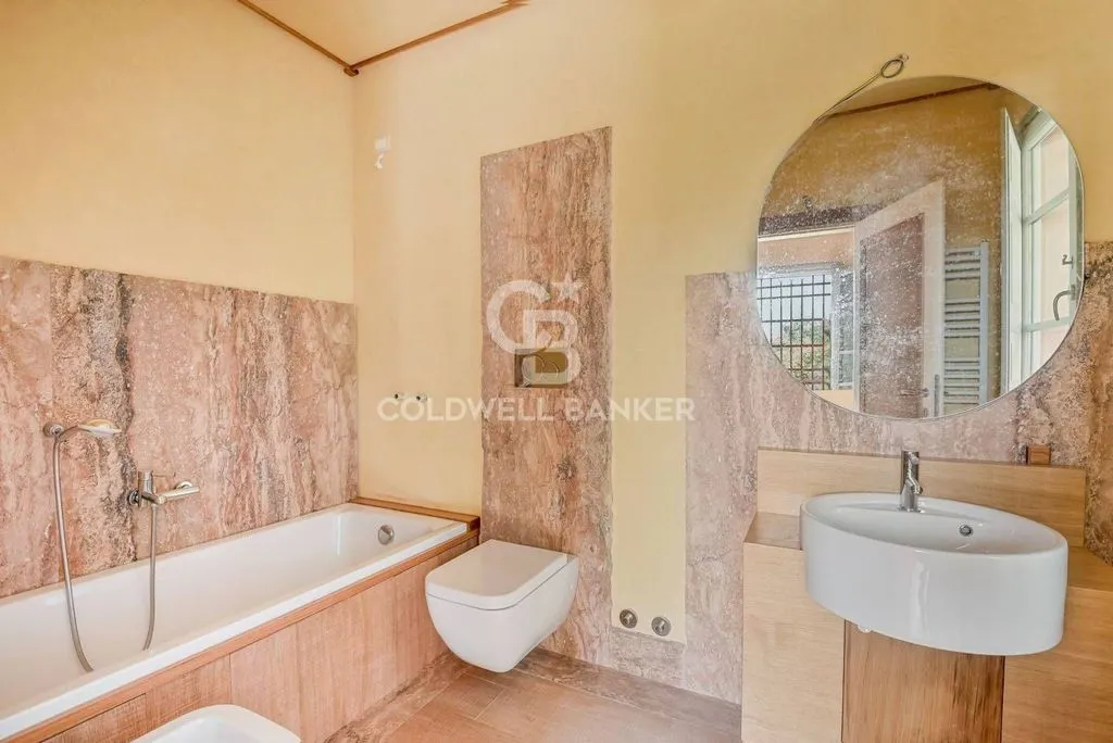 Salles de bain - Luxury Villa with Panoramic Views in Pietrasanta