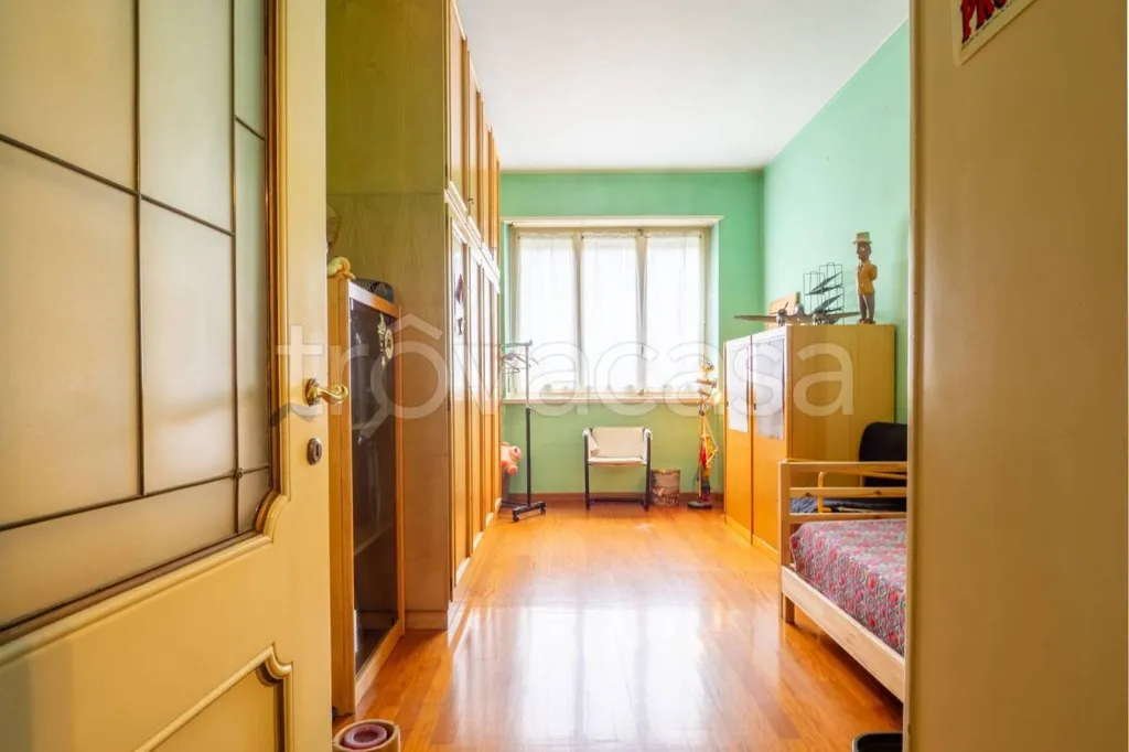 Ingresso - Apartment with Balcony in Turin's Crocetta