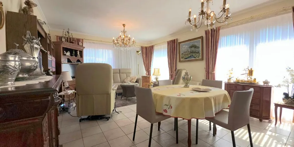 Salle à manger - Appartement avec Vue Mer et Orientation Sud-Ouest à Wenduine