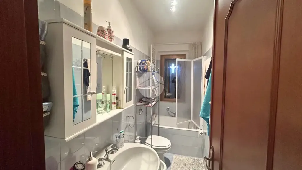Bathrooms - Independent House with Panoramic View in Vigolo