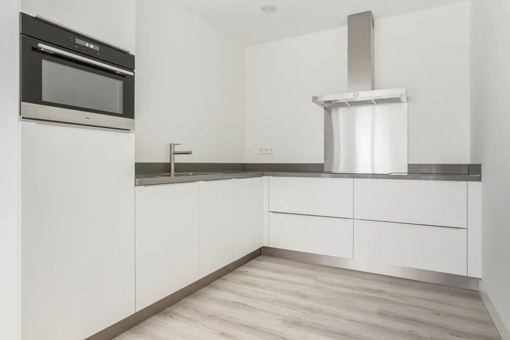 Cuisine - Modern Portiekflat with Balcony in Rhoon