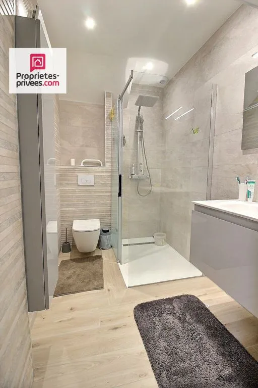 Bagni - Luxury Villa with Multiple Units in Fréjus